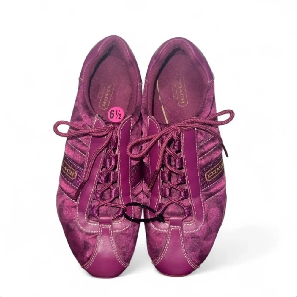 Coach Kirby Magenta Purple Signature C Monogram Sneakers Q999‎ Womens 6.5M